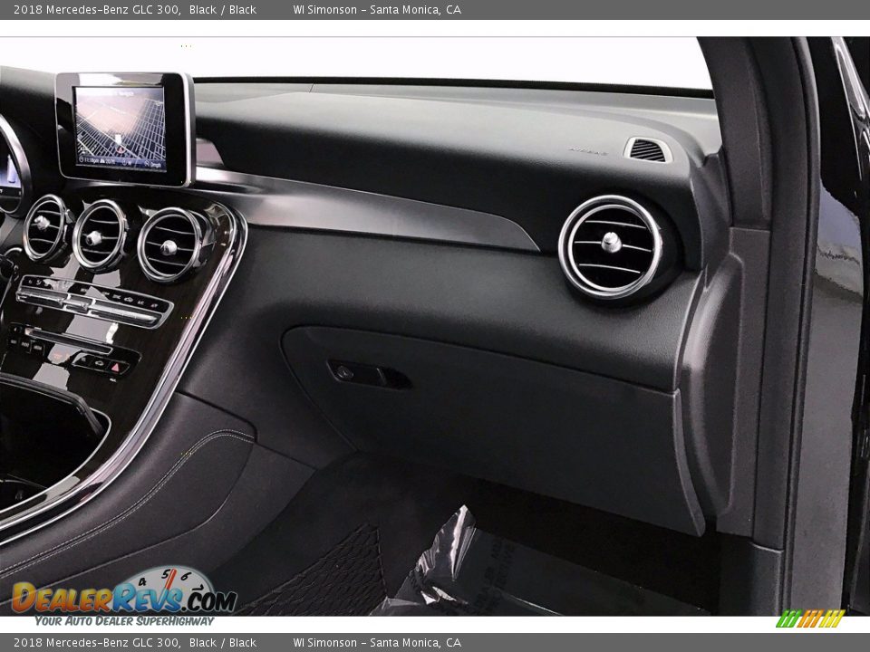 2018 Mercedes-Benz GLC 300 Black / Black Photo #16