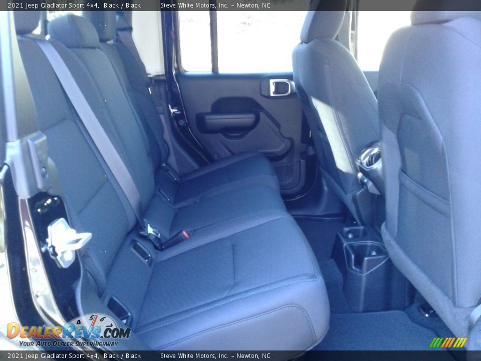 2021 Jeep Gladiator Sport 4x4 Black / Black Photo #16
