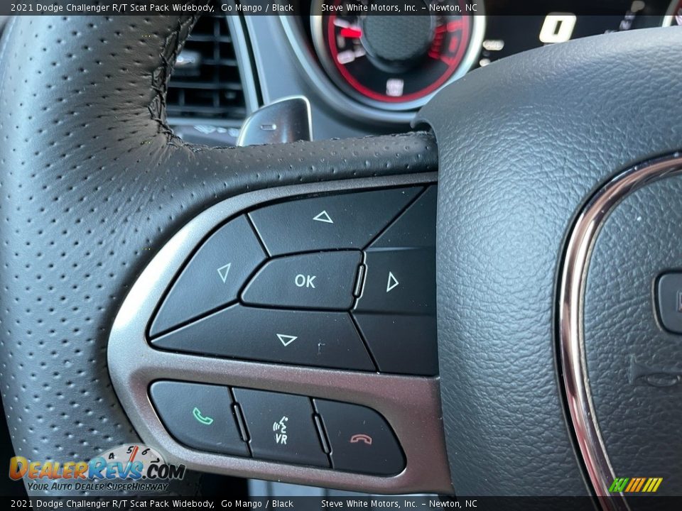 2021 Dodge Challenger R/T Scat Pack Widebody Steering Wheel Photo #16