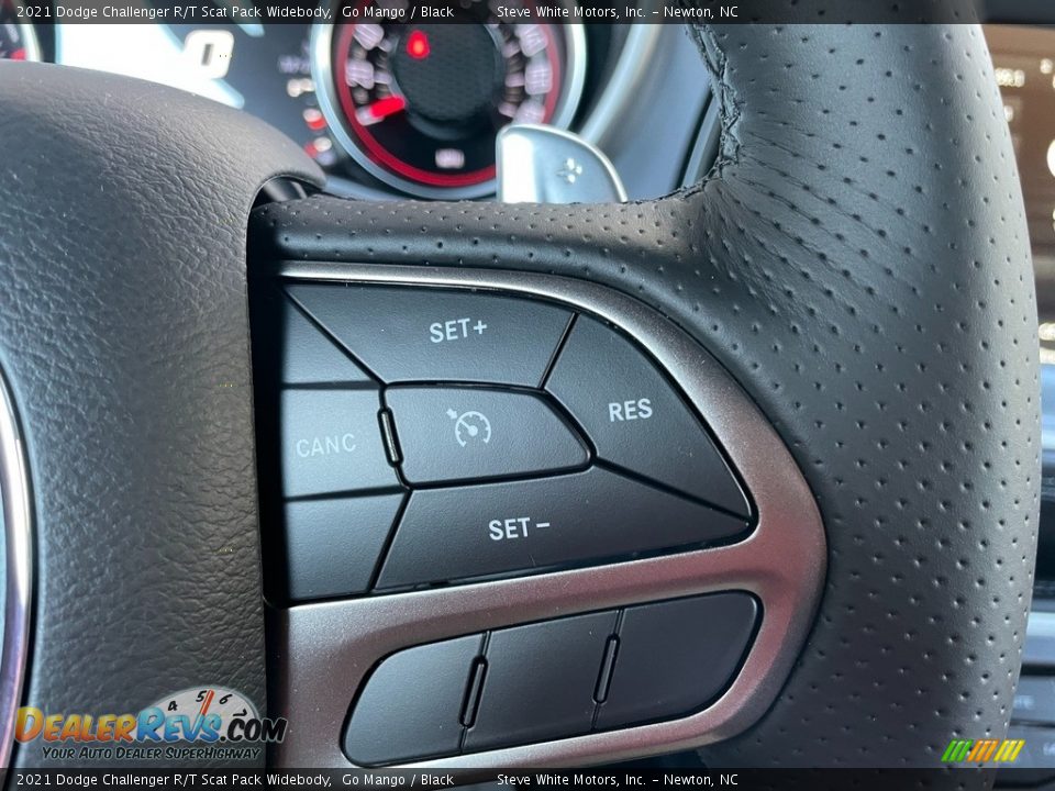 2021 Dodge Challenger R/T Scat Pack Widebody Steering Wheel Photo #17