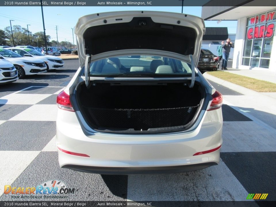 2018 Hyundai Elantra SEL Mineral Beige / Beige Photo #5