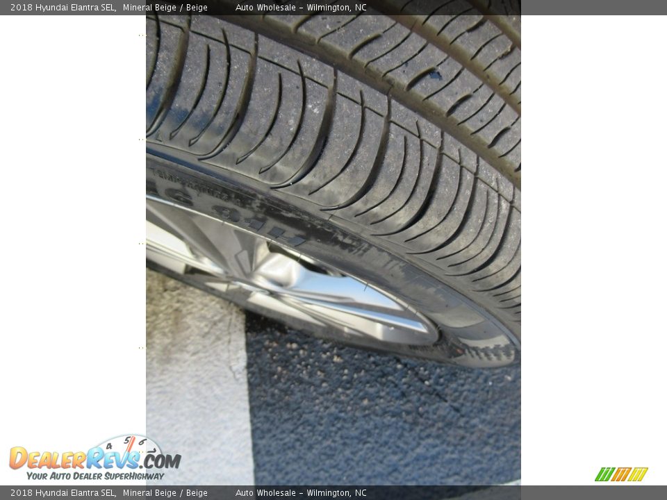 2018 Hyundai Elantra SEL Mineral Beige / Beige Photo #8