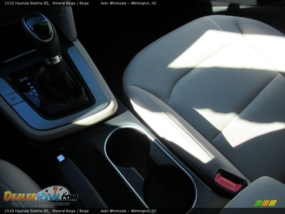 2018 Hyundai Elantra SEL Mineral Beige / Beige Photo #19
