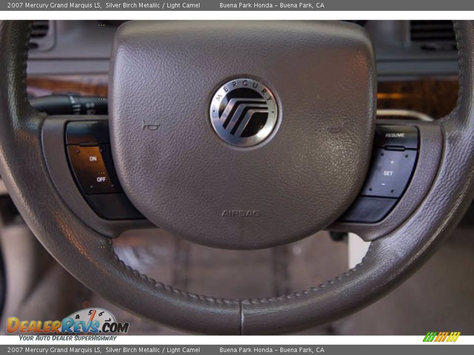 2007 Mercury Grand Marquis LS Steering Wheel Photo #13