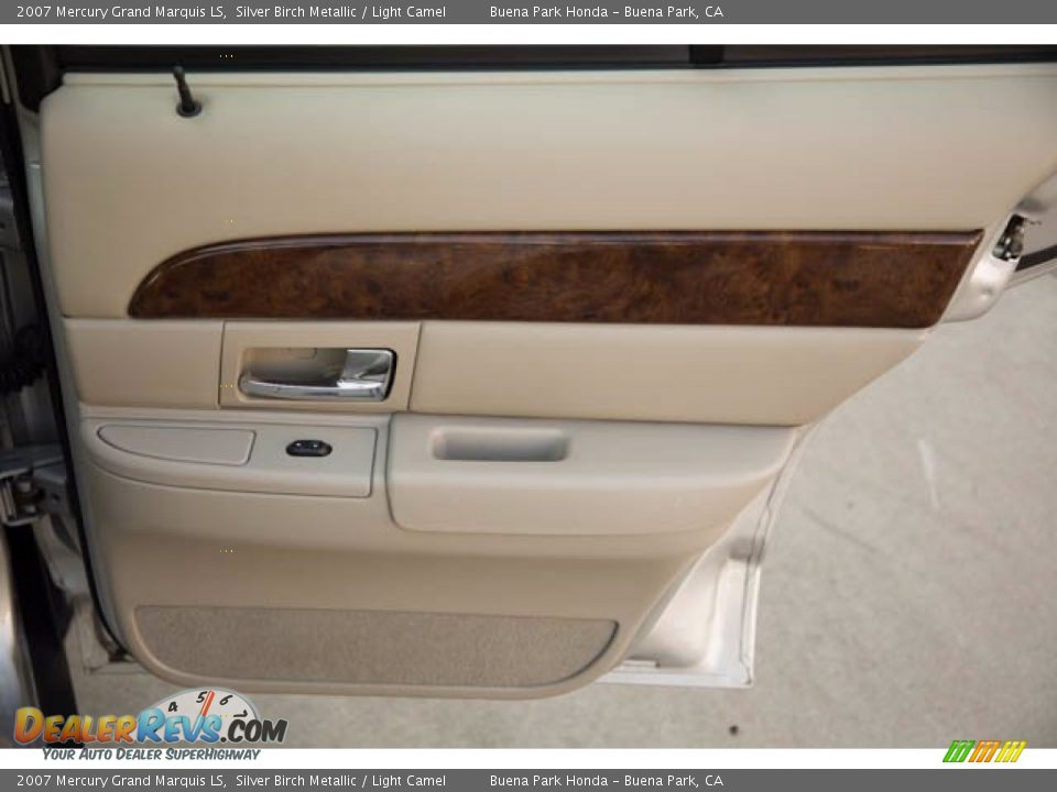 Door Panel of 2007 Mercury Grand Marquis LS Photo #27