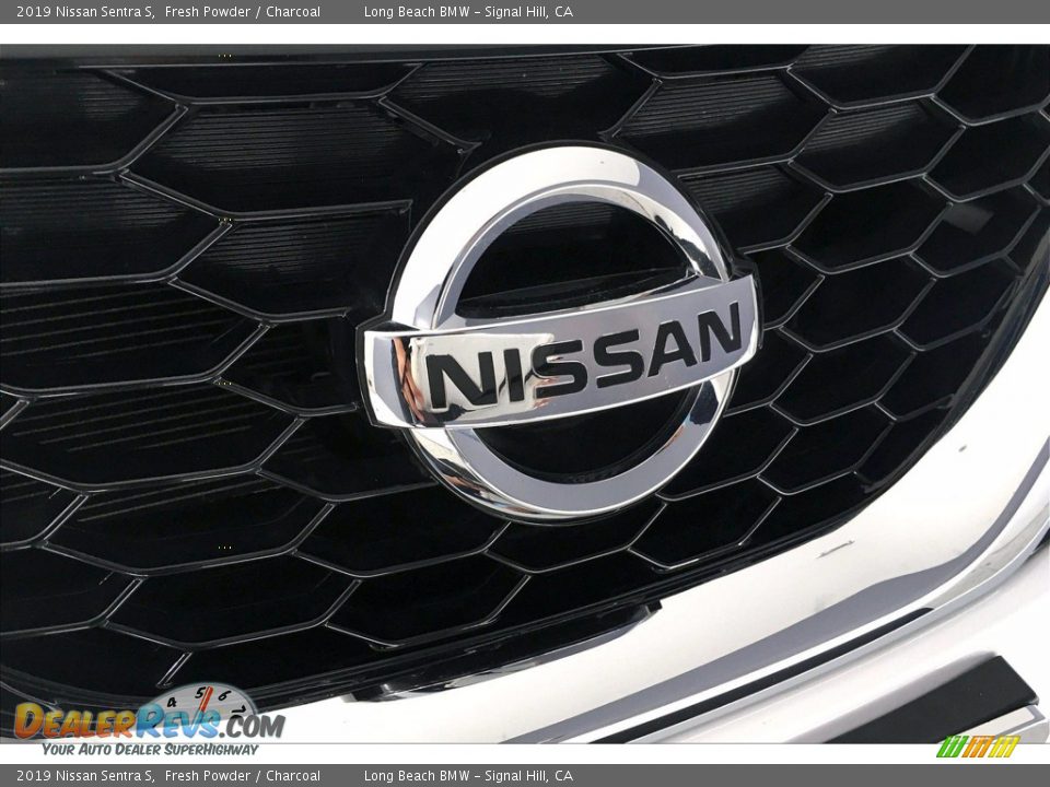 2019 Nissan Sentra S Fresh Powder / Charcoal Photo #32