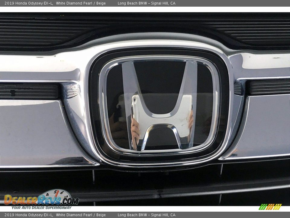 2019 Honda Odyssey EX-L White Diamond Pearl / Beige Photo #33