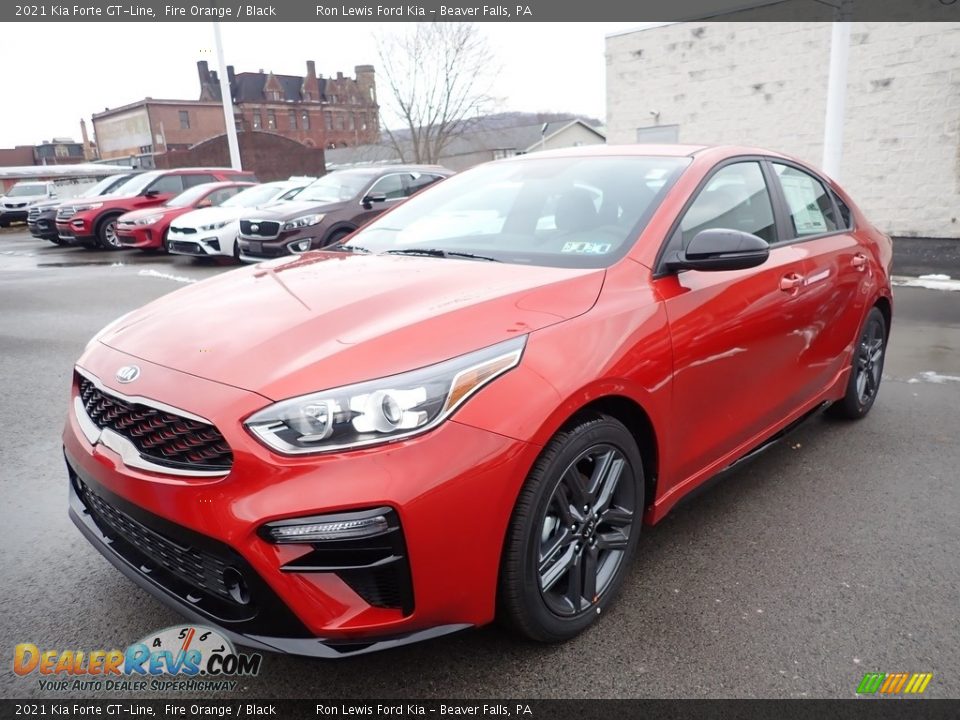Front 3/4 View of 2021 Kia Forte GT-Line Photo #5