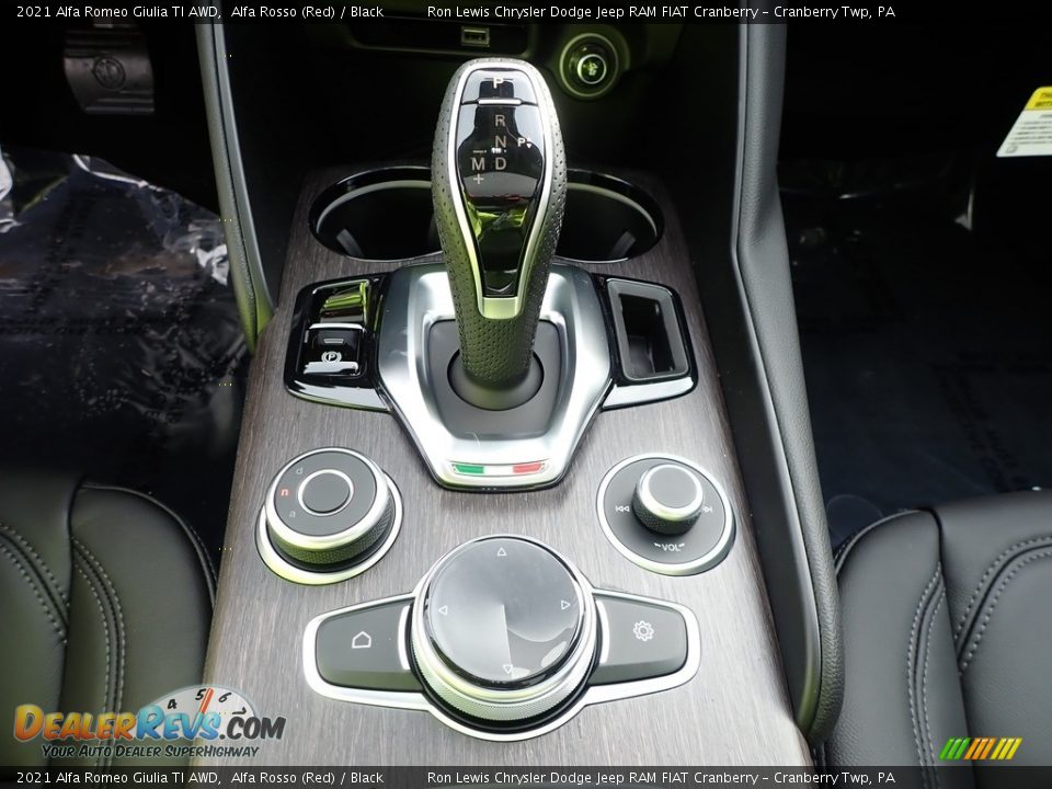 2021 Alfa Romeo Giulia TI AWD Shifter Photo #20