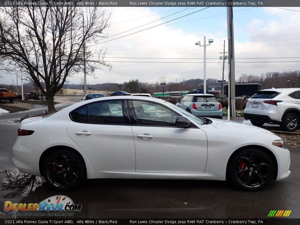 Alfa White 2021 Alfa Romeo Giulia TI Sport AWD Photo #4