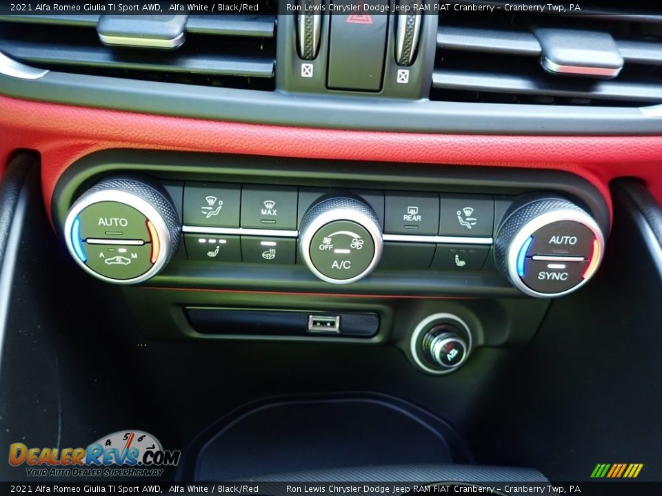 Controls of 2021 Alfa Romeo Giulia TI Sport AWD Photo #19