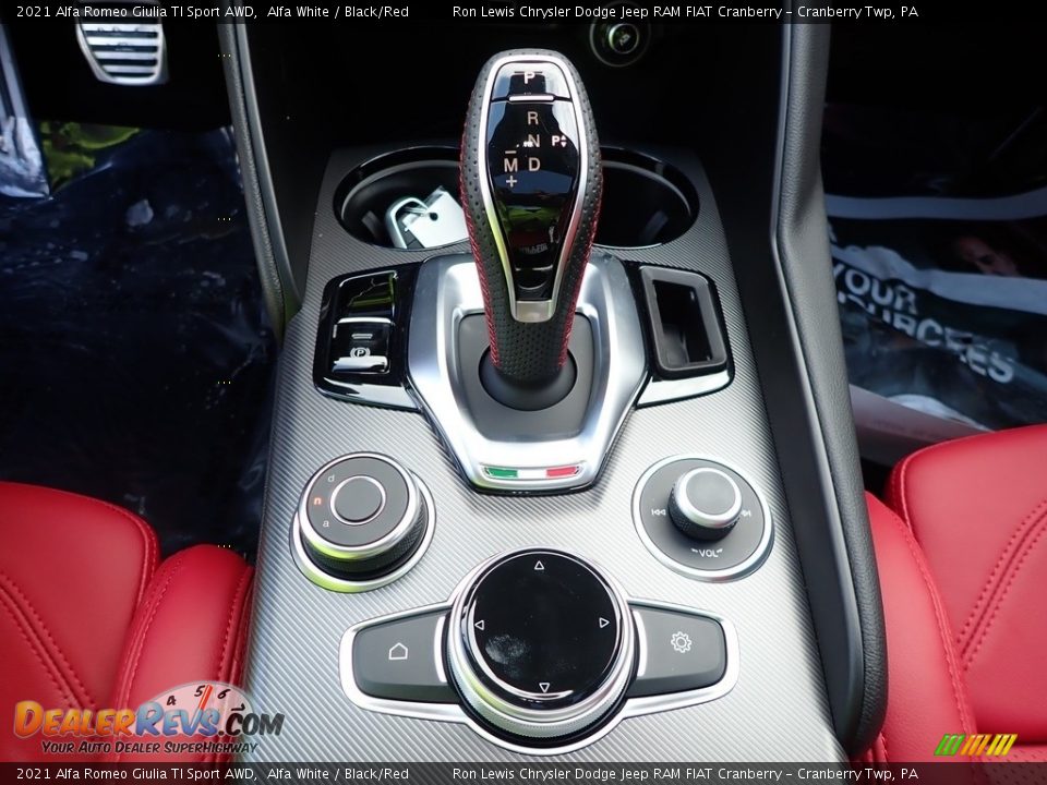 2021 Alfa Romeo Giulia TI Sport AWD Shifter Photo #20