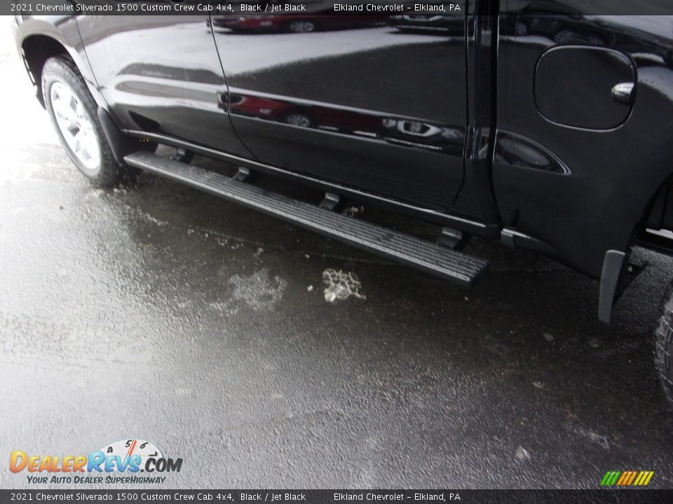 2021 Chevrolet Silverado 1500 Custom Crew Cab 4x4 Black / Jet Black Photo #11