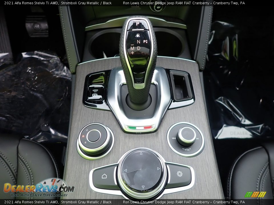 2021 Alfa Romeo Stelvio Ti AWD Shifter Photo #19