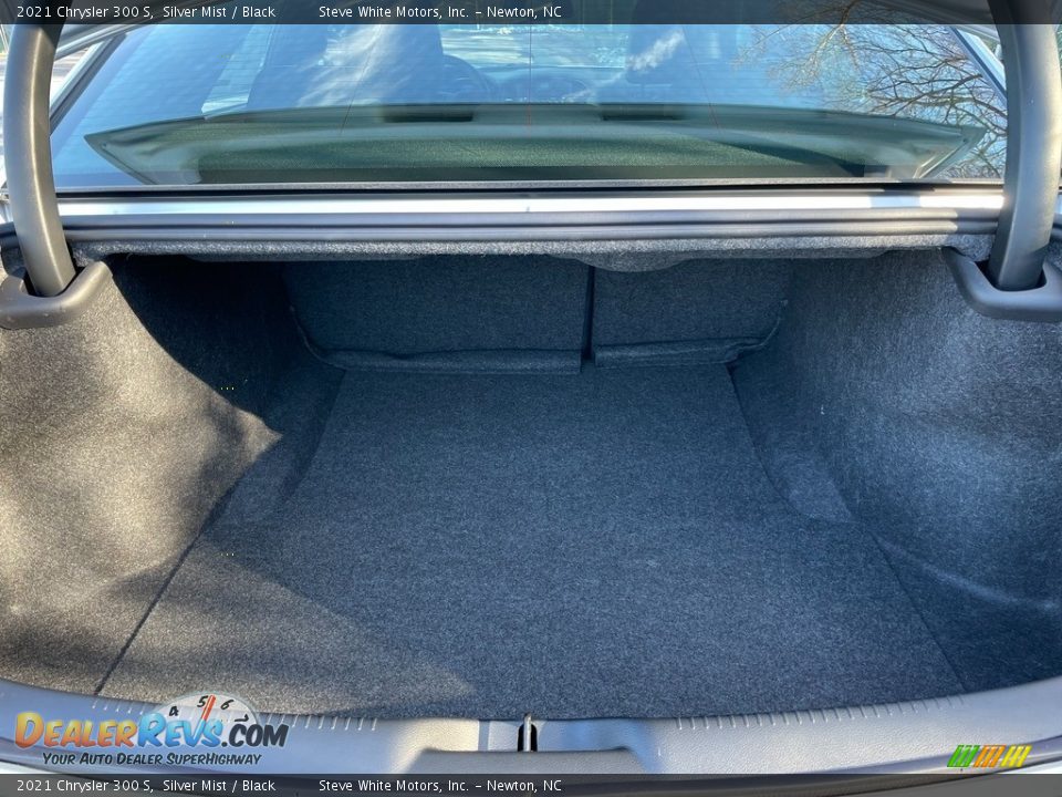 2021 Chrysler 300 S Trunk Photo #14