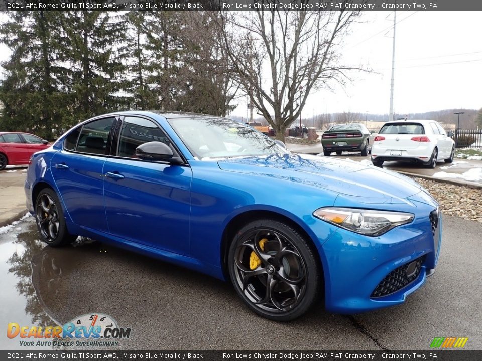 Front 3/4 View of 2021 Alfa Romeo Giulia TI Sport AWD Photo #3