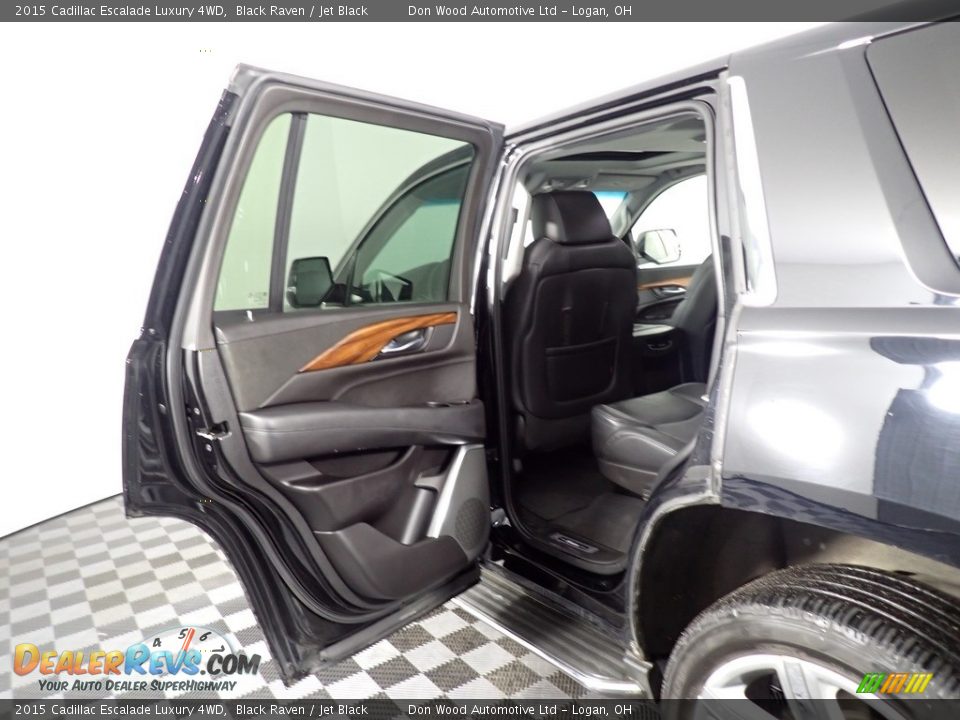 2015 Cadillac Escalade Luxury 4WD Black Raven / Jet Black Photo #35