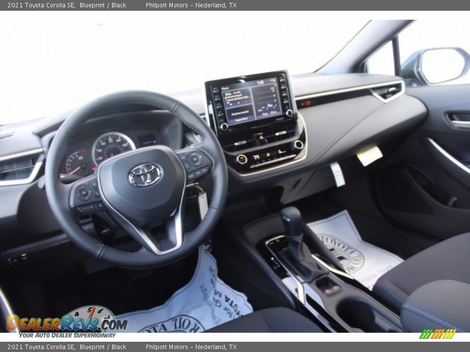 Dashboard of 2021 Toyota Corolla SE Photo #20