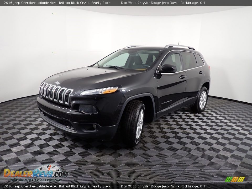 2016 Jeep Cherokee Latitude 4x4 Brilliant Black Crystal Pearl / Black Photo #8