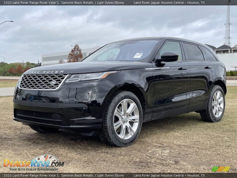 Front 3/4 View of 2020 Land Rover Range Rover Velar S Photo #2