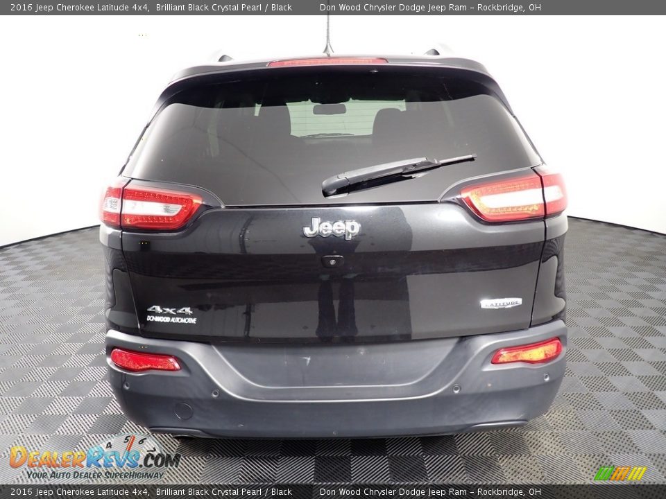 2016 Jeep Cherokee Latitude 4x4 Brilliant Black Crystal Pearl / Black Photo #12