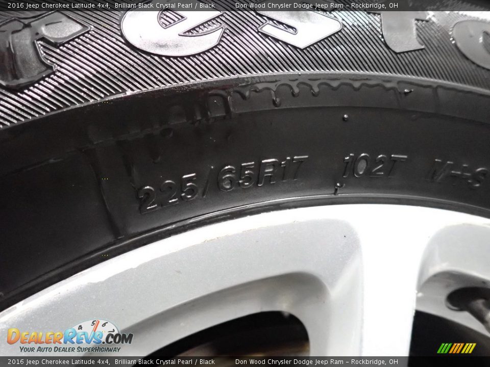 2016 Jeep Cherokee Latitude 4x4 Brilliant Black Crystal Pearl / Black Photo #18