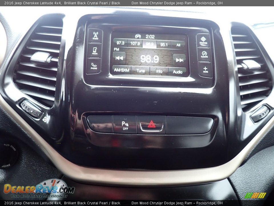 2016 Jeep Cherokee Latitude 4x4 Brilliant Black Crystal Pearl / Black Photo #30