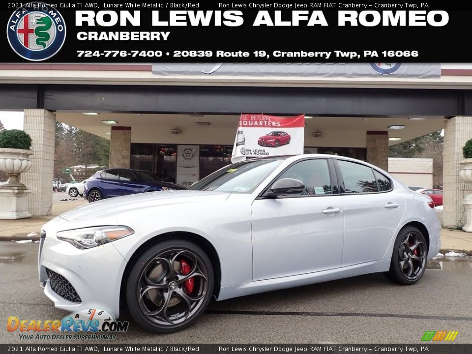 2021 Alfa Romeo Giulia TI AWD Lunare White Metallic / Black/Red Photo #1