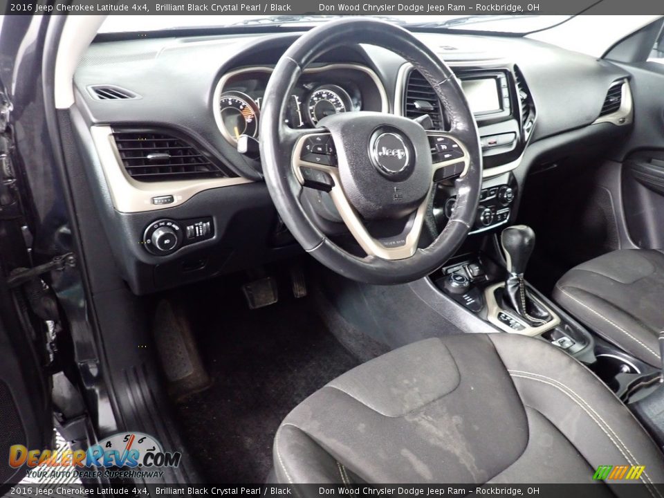 2016 Jeep Cherokee Latitude 4x4 Brilliant Black Crystal Pearl / Black Photo #33