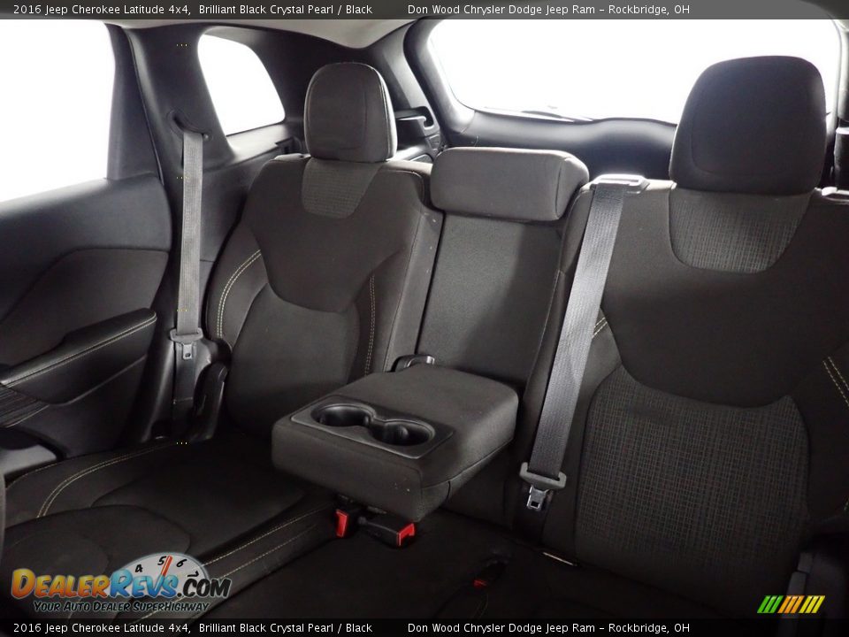 2016 Jeep Cherokee Latitude 4x4 Brilliant Black Crystal Pearl / Black Photo #34