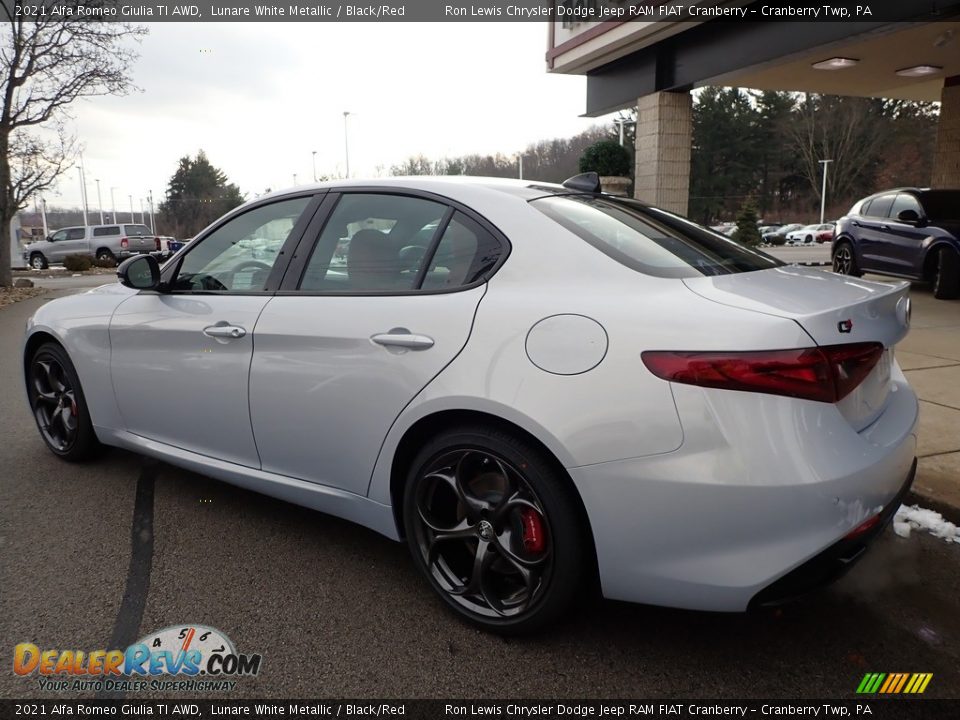 2021 Alfa Romeo Giulia TI AWD Lunare White Metallic / Black/Red Photo #8