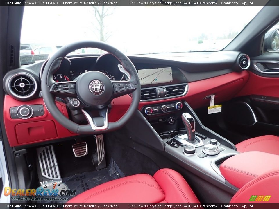 Black/Red Interior - 2021 Alfa Romeo Giulia TI AWD Photo #14