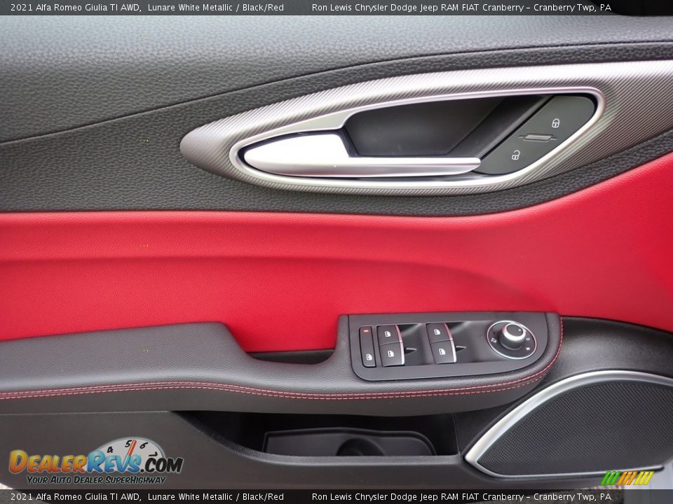 Door Panel of 2021 Alfa Romeo Giulia TI AWD Photo #15