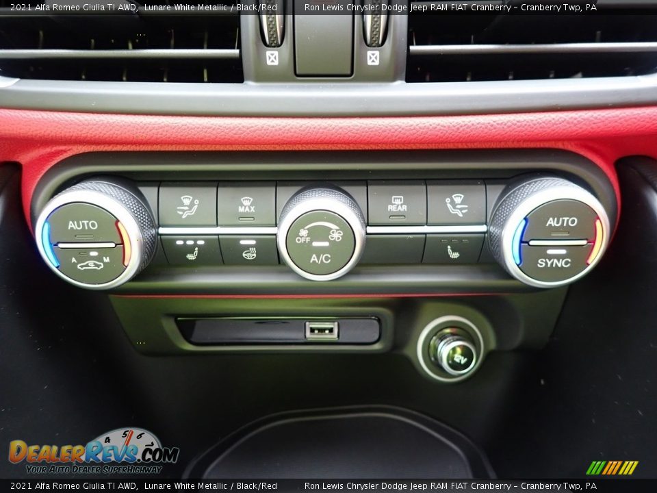 Controls of 2021 Alfa Romeo Giulia TI AWD Photo #18