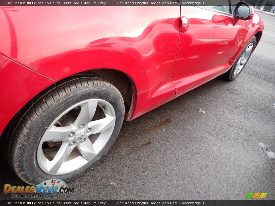 2007 Mitsubishi Eclipse GS Coupe Pure Red / Medium Gray Photo #11