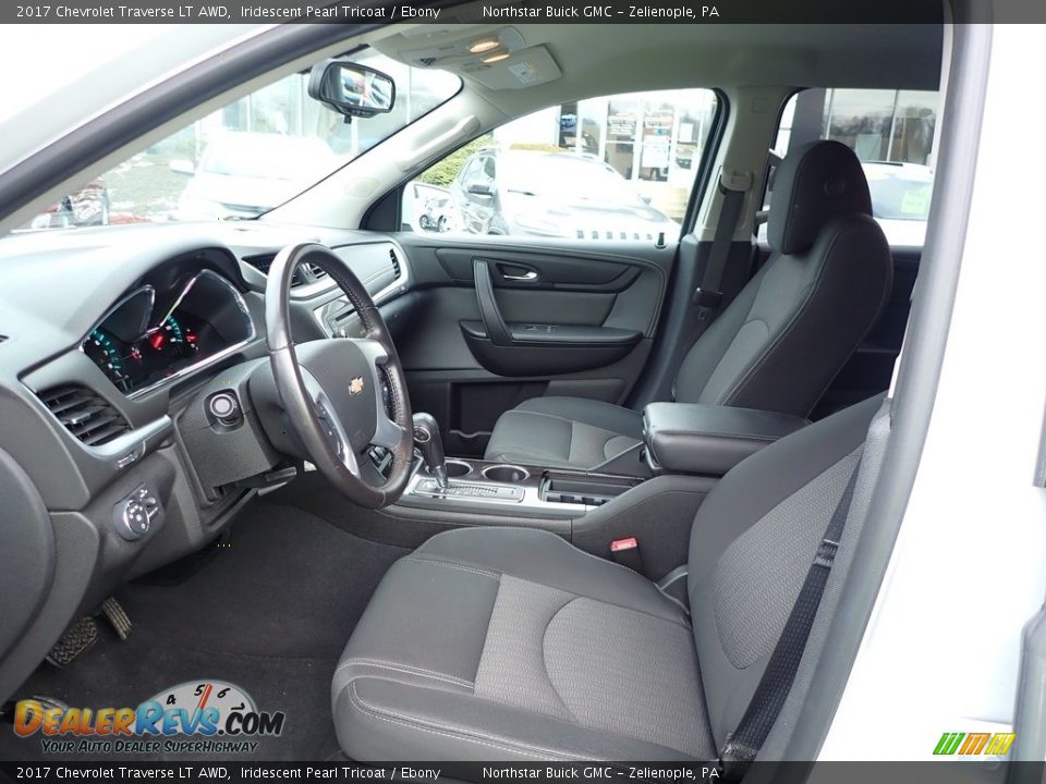 2017 Chevrolet Traverse LT AWD Iridescent Pearl Tricoat / Ebony Photo #16