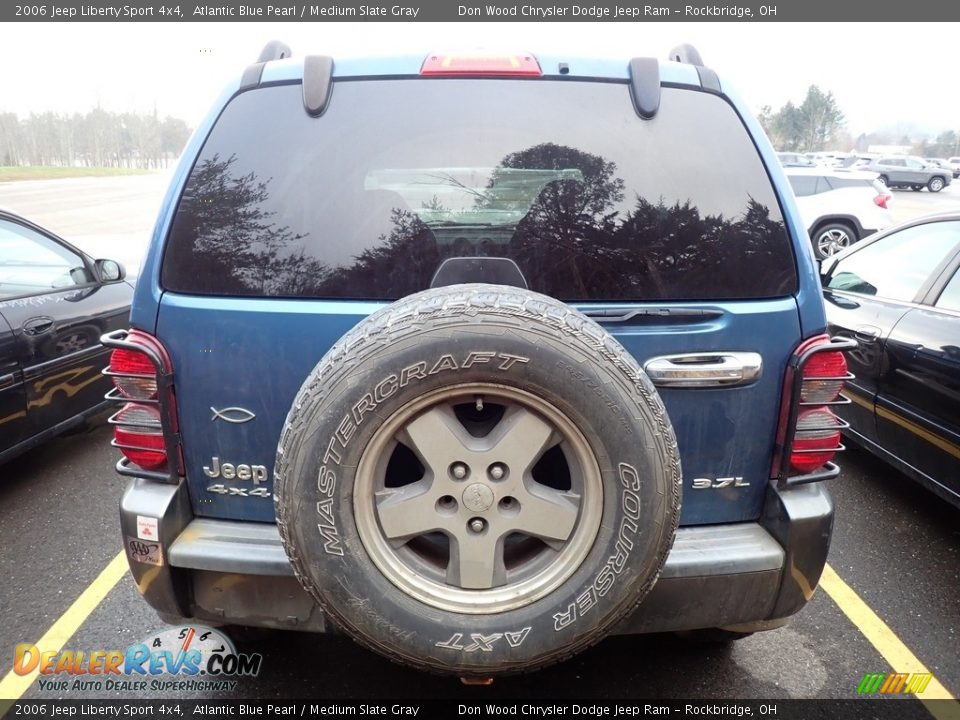 2006 Jeep Liberty Sport 4x4 Atlantic Blue Pearl / Medium Slate Gray Photo #15