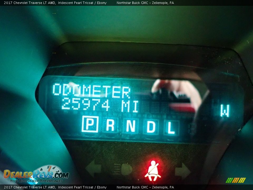 2017 Chevrolet Traverse LT AWD Iridescent Pearl Tricoat / Ebony Photo #30