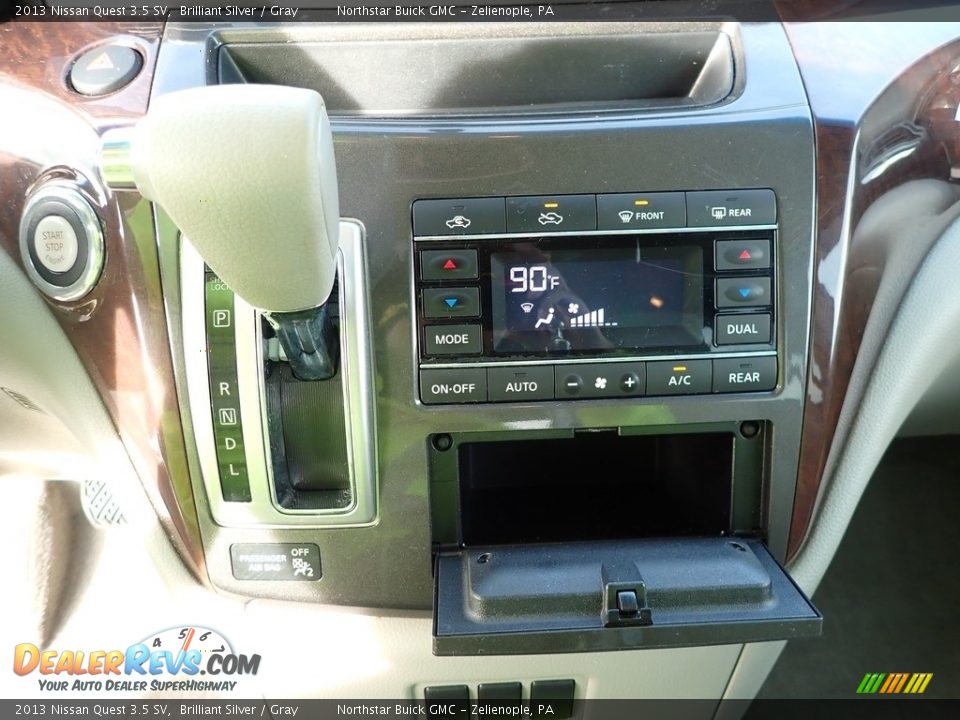 2013 Nissan Quest 3.5 SV Brilliant Silver / Gray Photo #25