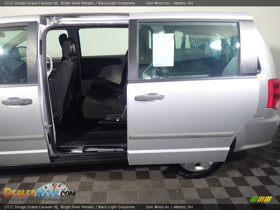 2012 Dodge Grand Caravan SE Bright Silver Metallic / Black/Light Graystone Photo #32
