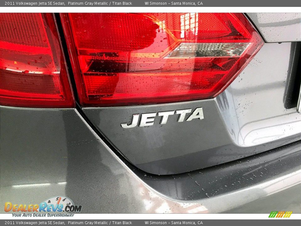 2011 Volkswagen Jetta SE Sedan Platinum Gray Metallic / Titan Black Photo #29