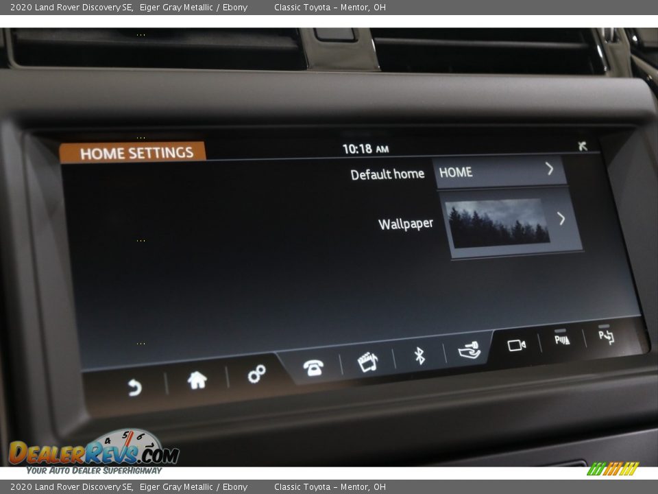 Controls of 2020 Land Rover Discovery SE Photo #14