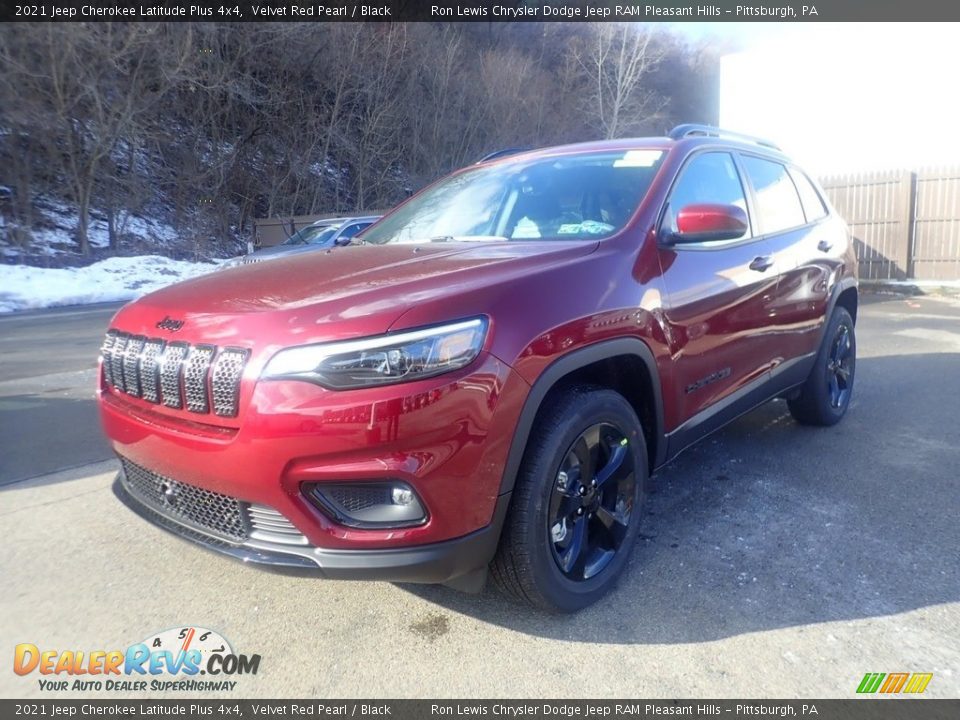 2021 Jeep Cherokee Latitude Plus 4x4 Velvet Red Pearl / Black Photo #1