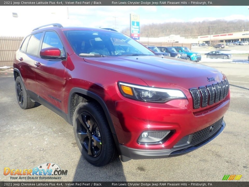 2021 Jeep Cherokee Latitude Plus 4x4 Velvet Red Pearl / Black Photo #3