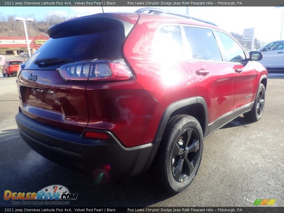 2021 Jeep Cherokee Latitude Plus 4x4 Velvet Red Pearl / Black Photo #5