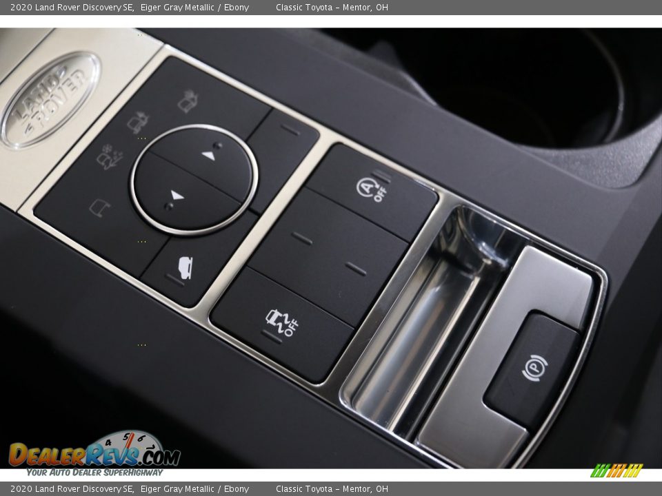 Controls of 2020 Land Rover Discovery SE Photo #24