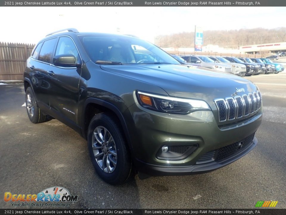 2021 Jeep Cherokee Latitude Lux 4x4 Olive Green Pearl / Ski Gray/Black Photo #3