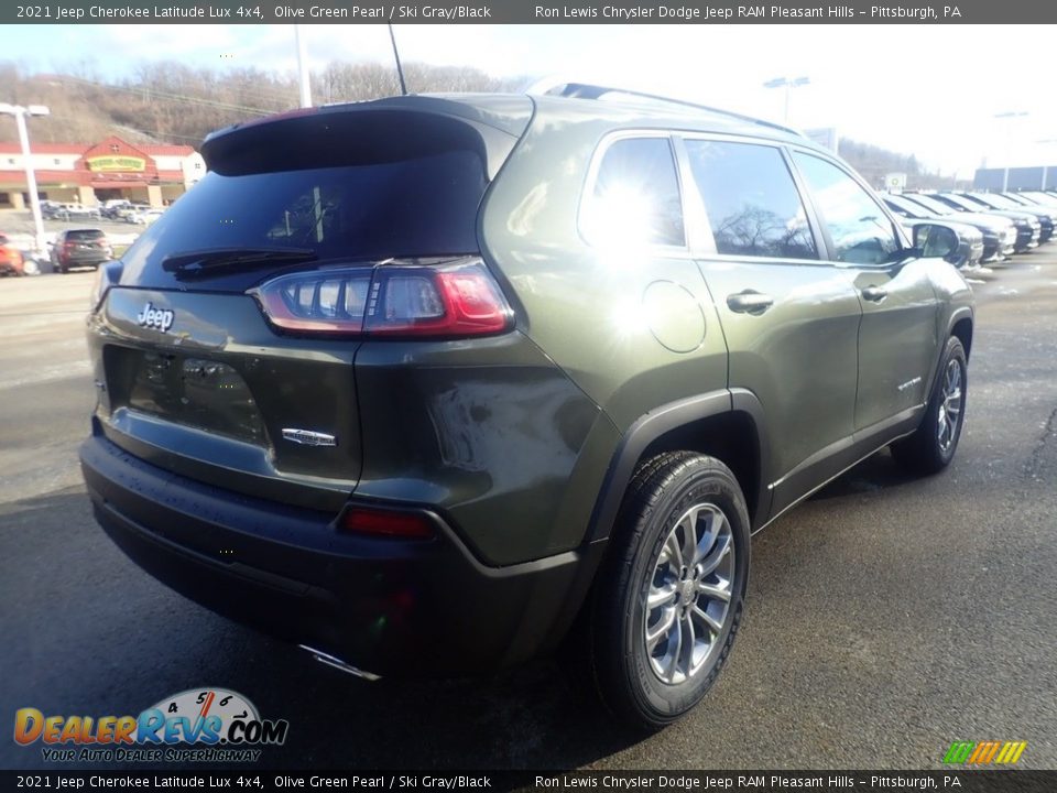 2021 Jeep Cherokee Latitude Lux 4x4 Olive Green Pearl / Ski Gray/Black Photo #5