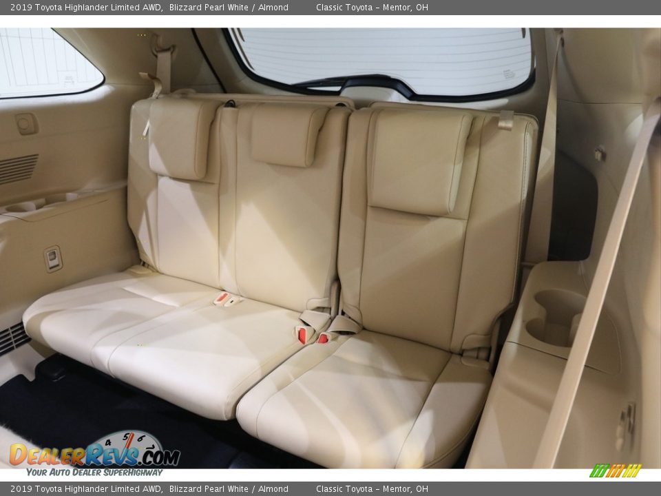 2019 Toyota Highlander Limited AWD Blizzard Pearl White / Almond Photo #20