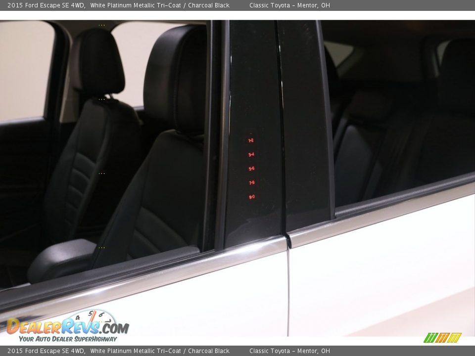 2015 Ford Escape SE 4WD White Platinum Metallic Tri-Coat / Charcoal Black Photo #4